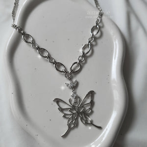 Princess Butterfly Chain Semi Choker Necklace [(G)-IDLE Miyeon Necklace]