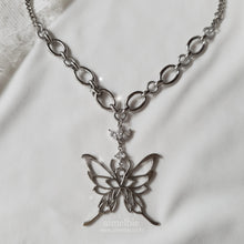 Load image into Gallery viewer, Princess Butterfly Chain Semi Choker Necklace [(G)-IDLE Miyeon Necklace]