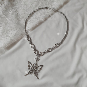 Princess Butterfly Chain Semi Choker Necklace [(G)-IDLE Miyeon Necklace]