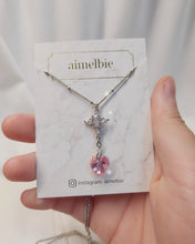 Load image into Gallery viewer, Angelic Heart Crystal Necklace - Pink (STAYC Sumin, Sieun Necklace)