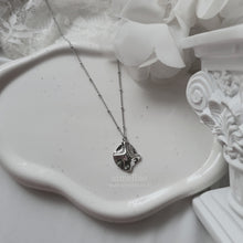 Load image into Gallery viewer, Modern Fragment Necklace - Silver