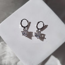 Load image into Gallery viewer, Dainty Heart Crystal Huggies Earrings - Silver Color (Lovelyz Mijoo Earrings)