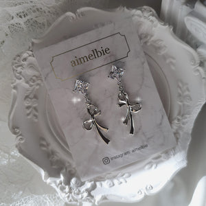 Diamond and Flowing Ribbon Earrings - Silver ver.