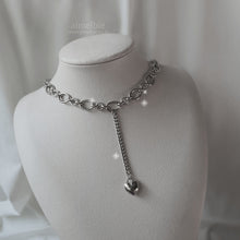 Load image into Gallery viewer, Modern Longdrop Heart Chain Choker Necklace (KISS OF LIFE Julie Necklace)