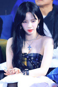 [Aespa Karina Earrings] Sparkle Sparkle Huggies Earrings