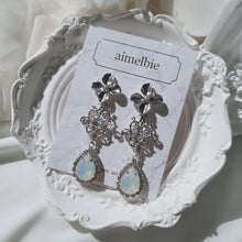 Load image into Gallery viewer, [IU Earrings] Flower Queen Earrings - White Opal Color