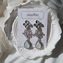 Load image into Gallery viewer, [IU Earrings] Flower Queen Earrings - White Opal Color