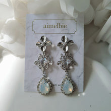 Load image into Gallery viewer, [IU Earrings] Flower Queen Earrings - White Opal Color