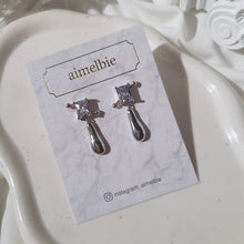 Load image into Gallery viewer, [IU, BABYMONSTER Chiquita Earrings] Urban Metal drop earrings - Silver Color