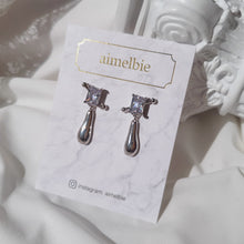 Load image into Gallery viewer, [IU, BABYMONSTER Chiquita Earrings] Urban Metal drop earrings - Silver Color