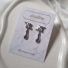 Load image into Gallery viewer, [IU, BABYMONSTER Chiquita Earrings] Urban Metal drop earrings - Silver Color
