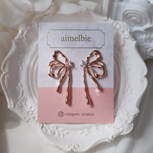 Load image into Gallery viewer, Metalic Liquid Ribbon Earrings - Rosegold