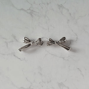 Dalia Ribbon Earrings - Silver Color