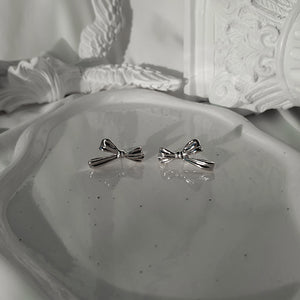 Dalia Ribbon Earrings - Silver Color