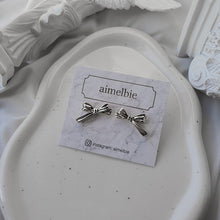 Load image into Gallery viewer, Dalia Ribbon Earrings - Silver Color