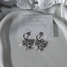 Load image into Gallery viewer, [IZNA Coco Earrings] Melting Ribbon Huggies earrings - Silver Color
