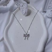Load image into Gallery viewer, Melting Ribbon Rhinestone Chain Choker Layered Necklace