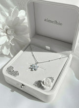 Load image into Gallery viewer, Diamond Petals Semi-Choker Necklace - Silver (VIVIZ Eunha Necklace)
