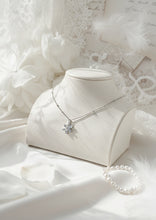 Load image into Gallery viewer, Diamond Petals Semi-Choker Necklace - Silver (VIVIZ Eunha Necklace)