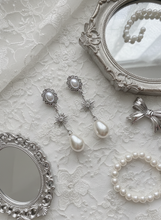 Load image into Gallery viewer, [IU, Kim Sejeong Earrings] Minerva Earrings - Silver version