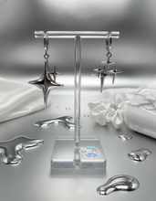 Load image into Gallery viewer, [Aespa Karina, IVE Gaeul Earrings] Sparkle Sparkle Huggies Earrings