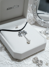 Load image into Gallery viewer, [IVE Wonyoung Necklace] Romantic Bow and Pearl Drop Choker - Silver Color