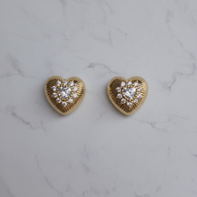 Load image into Gallery viewer, Supernova Heart Earrings - Gold Color