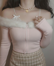 Load image into Gallery viewer, Baby Angel Pearl Choker - Gold Color. (Billlie Tsuki Necklace)