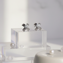 Load image into Gallery viewer, [NMIXX Kyujin Earrings] Urban Bandage Shaped Earrings - Silver Color