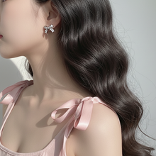 Load image into Gallery viewer, [IVE Leeseo Necklace] Delicate Bow Earrings - Silver Color