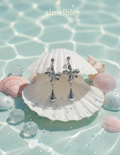 Load image into Gallery viewer, [fromis_9 Chaeyoung Earrings] Hydro Flower Earrings