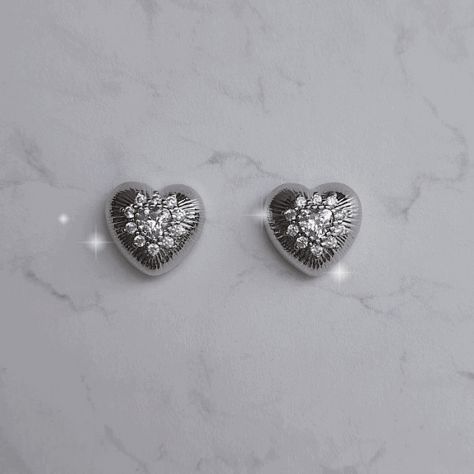 [NMIXX Kyujin Earrings] Supernova Heart Earrings - Silver Color