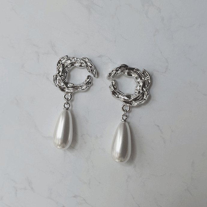 Gaea Earrings - Silver (IZNA Mai Earrings)