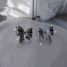 Load image into Gallery viewer, [ILLIT Wonhee Earrings] Puffy Ribbon Earrings - Silver Color