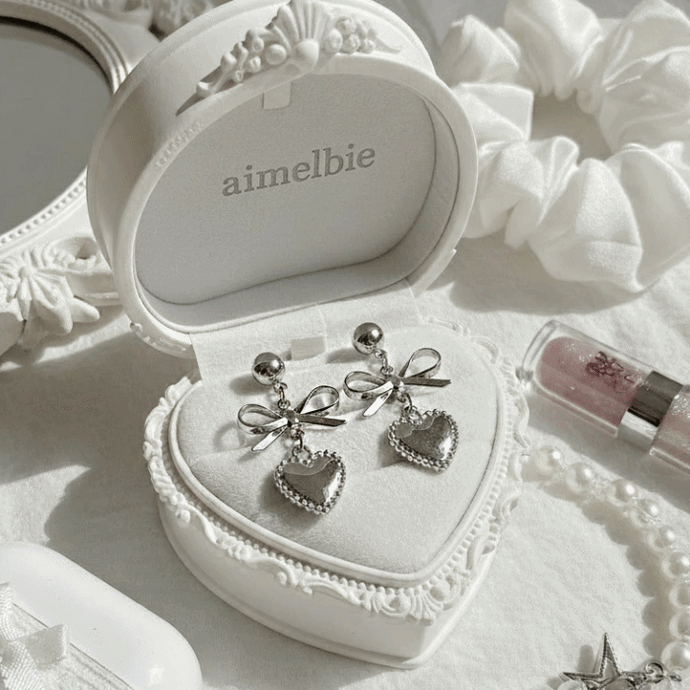 [NMIXX Jiwoo Earrings] Vintage Silver Heart Earrings