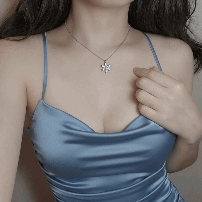 Diamond Petals Semi-Choker Necklace - Silver (VIVIZ Eunha Necklace)