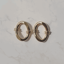 Load image into Gallery viewer, Knotted Oval Ring Earrings - Gold