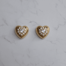 Load image into Gallery viewer, Supernova Heart Earrings - Gold Color