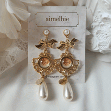 Load image into Gallery viewer, Lovely Antique Cherub Earrings