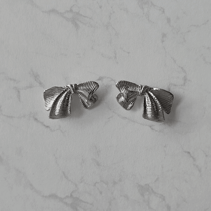 [Aespa NingNing Earrings] Jane Ribbon Earrings - Silver Color