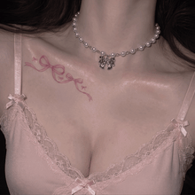 Load image into Gallery viewer, [TWICE Chaeyoung Necklace] Adorable Ribbon Pearl Choker - Silver Color