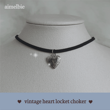Load image into Gallery viewer, [Aespa Winter Choker] Vintage Heart Locket Choker - Silver ver.
