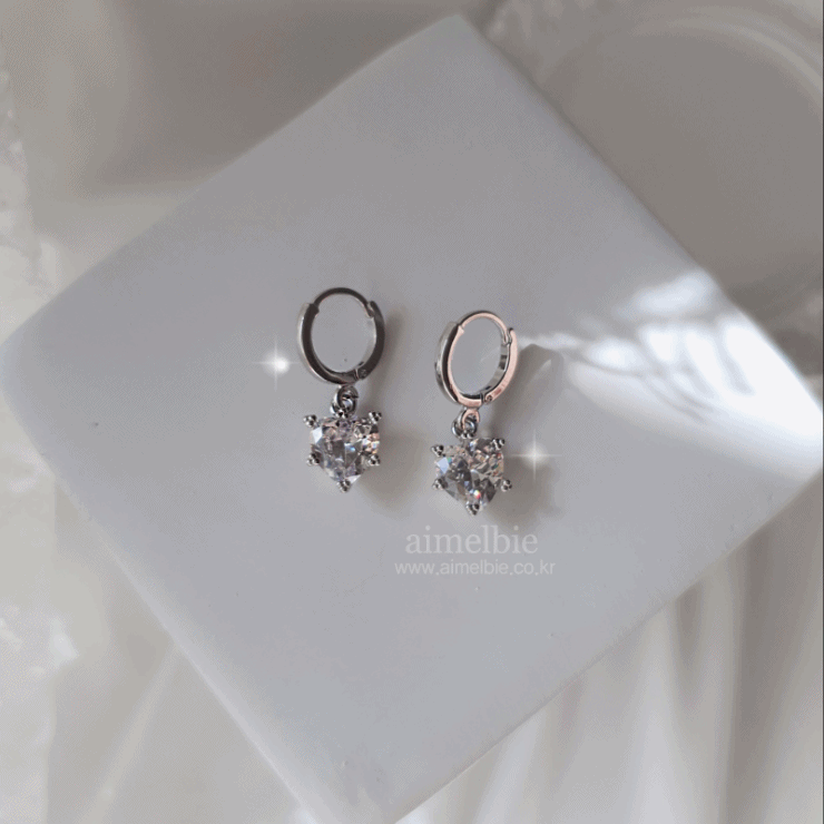 Dainty Heart Crystal Huggies Earrings - Silver Color (Lovelyz Mijoo Earrings)