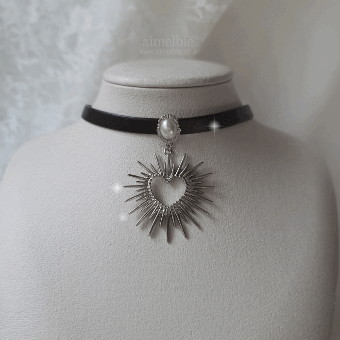 [Stray Kids Seungmin, IU Necklace] Heart Supernova Leather Choker - Silver ver.
