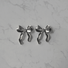 Load image into Gallery viewer, [ILLIT Iroha, NMIXX Haewon Earrings] Ballerina Ribbon Earrings - Silver