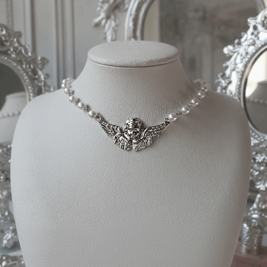 [VIVIZ Eunha, KISS OF LIFE Julie Necklace] Baroque Angel Pearl Choker Necklace - Silver