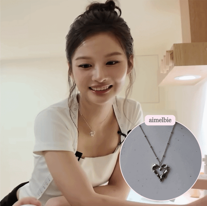 [NMIXX Sullyoon Necklace] Melting Metalic Heart Semi Choker Necklace