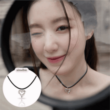 Load image into Gallery viewer, [IDLE Shuhua Necklace] Melting Metalic Heart Choker Necklace - Silver Color