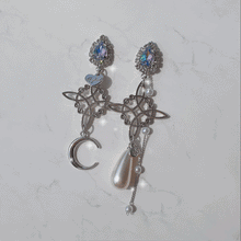 Load image into Gallery viewer, Princess of the Dreamy Galaxy Earrings