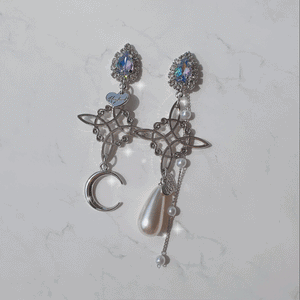 Princess of the Dreamy Galaxy Earrings